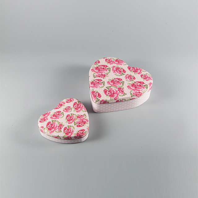 Heart-shaped Tin Box 1